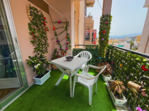 Casa Vacanze Spaziosa con Due Bagni, Salone e Cucina a Milazzo